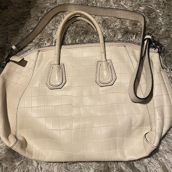 Cream Crossbody Handbag - Picture 4 of 7